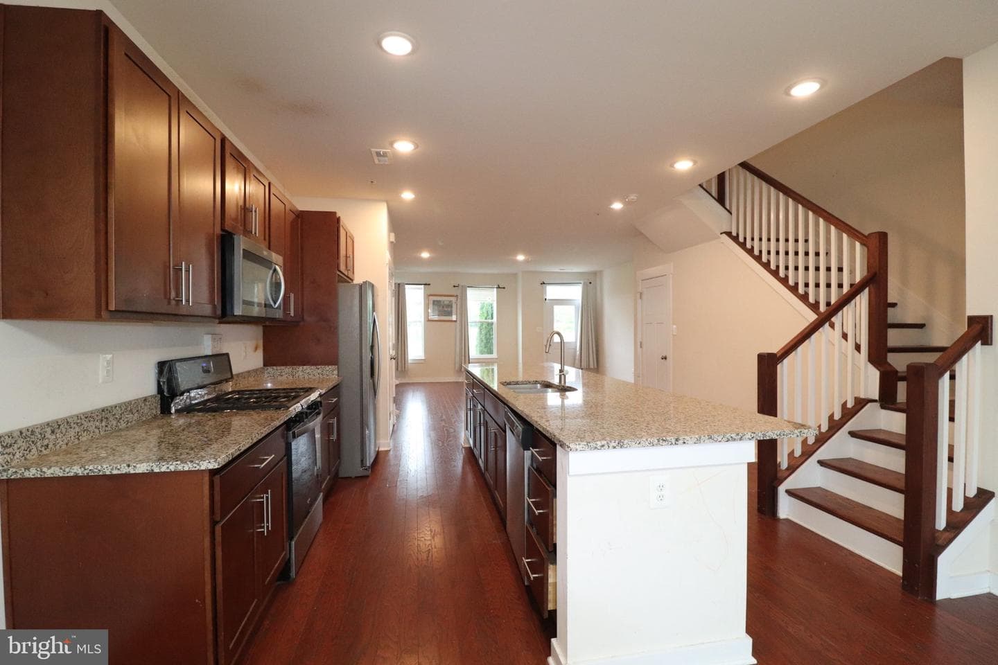 414 Waverley photo 6