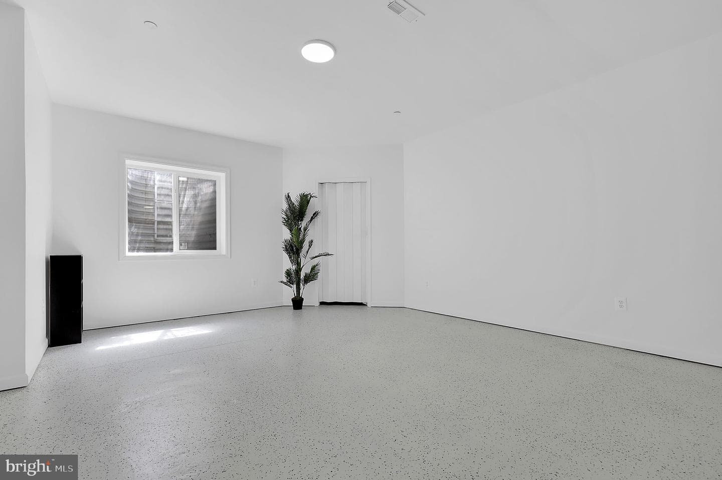 2820 Heartland Circle photo 35