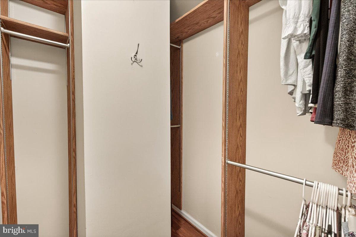 8241 Waterside Court photo 26