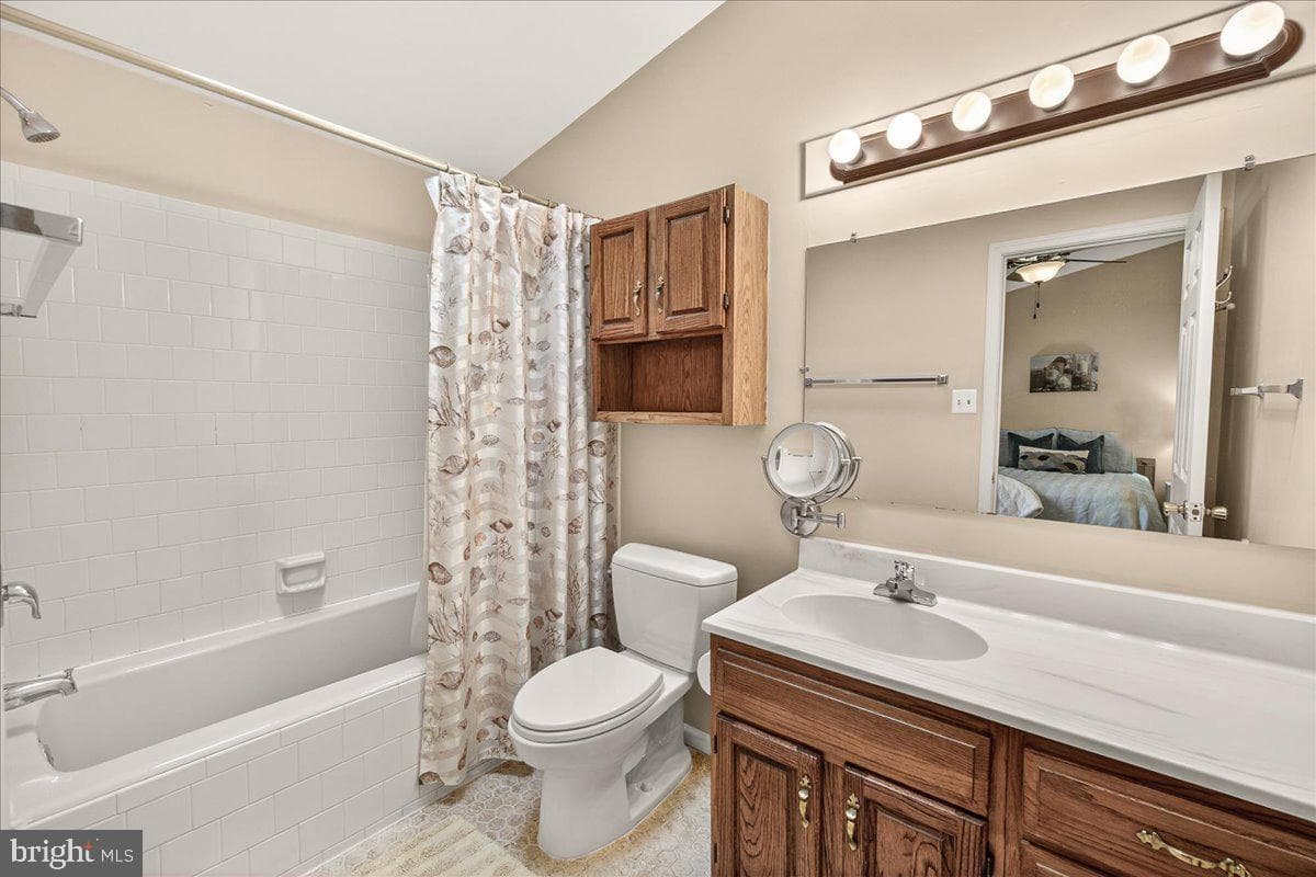 8241 Waterside Court photo 30