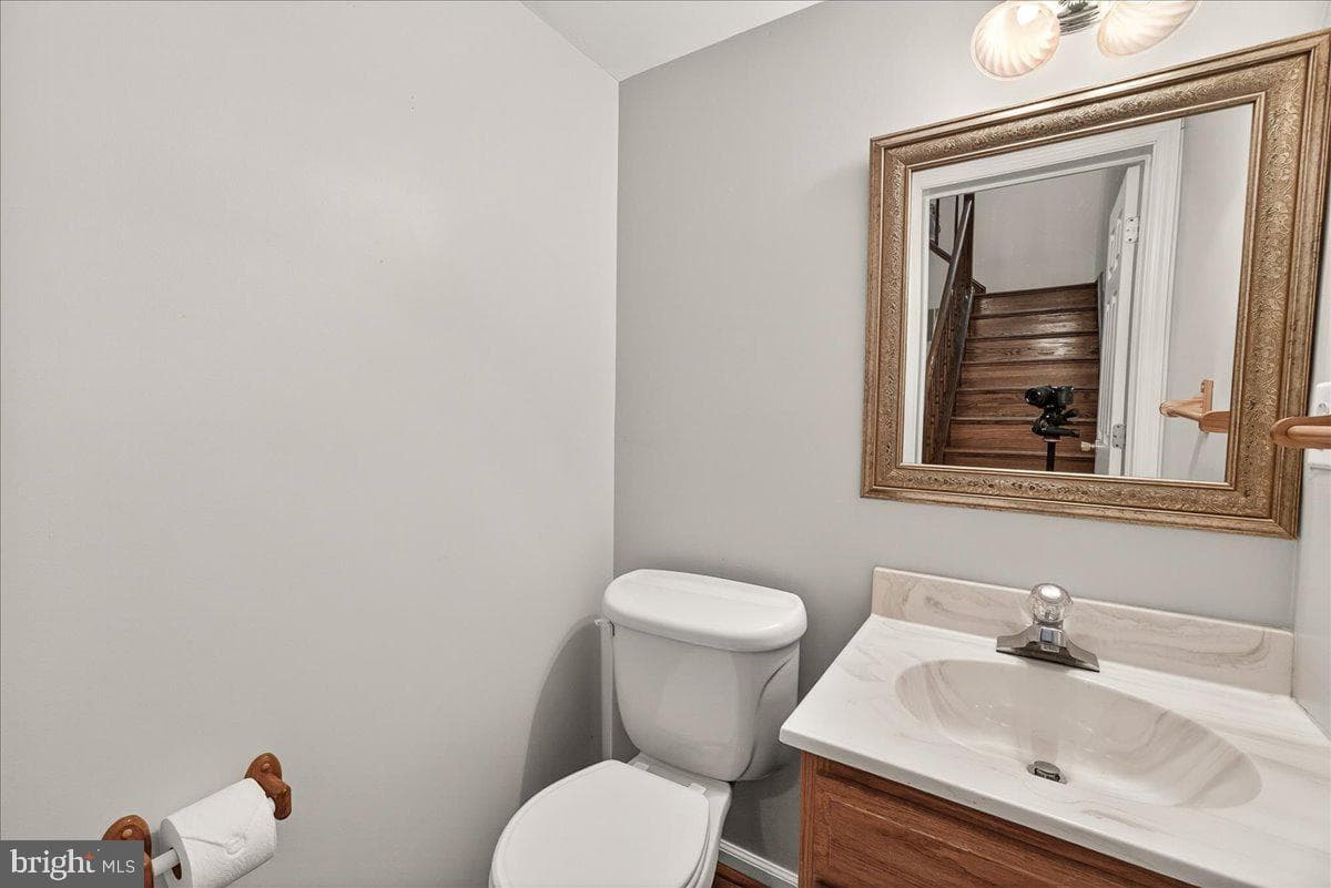 8241 Waterside Court photo 31