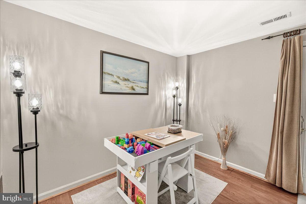 8241 Waterside Court photo 35