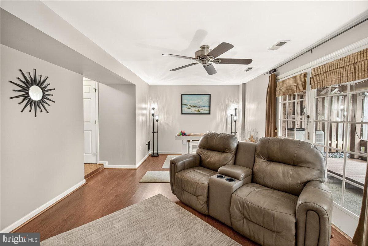 8241 Waterside Court photo 36