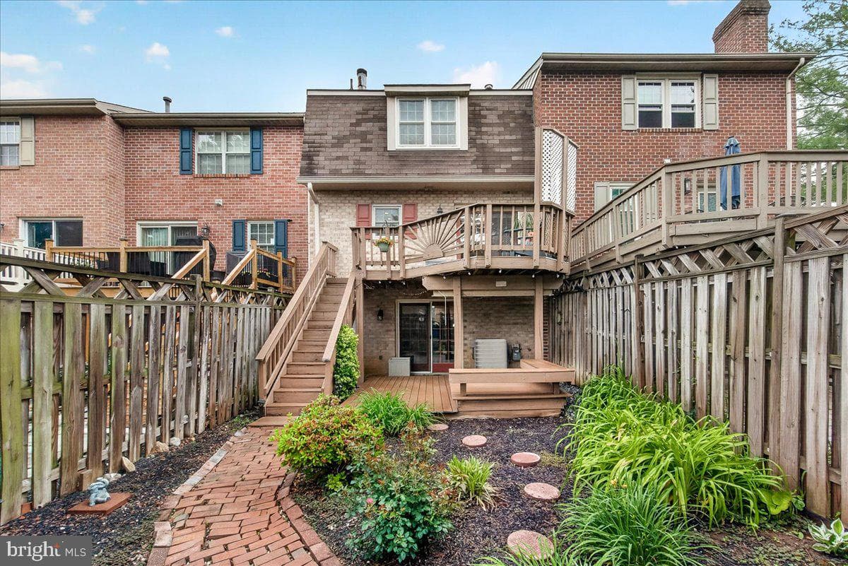 8241 Waterside Court photo 40