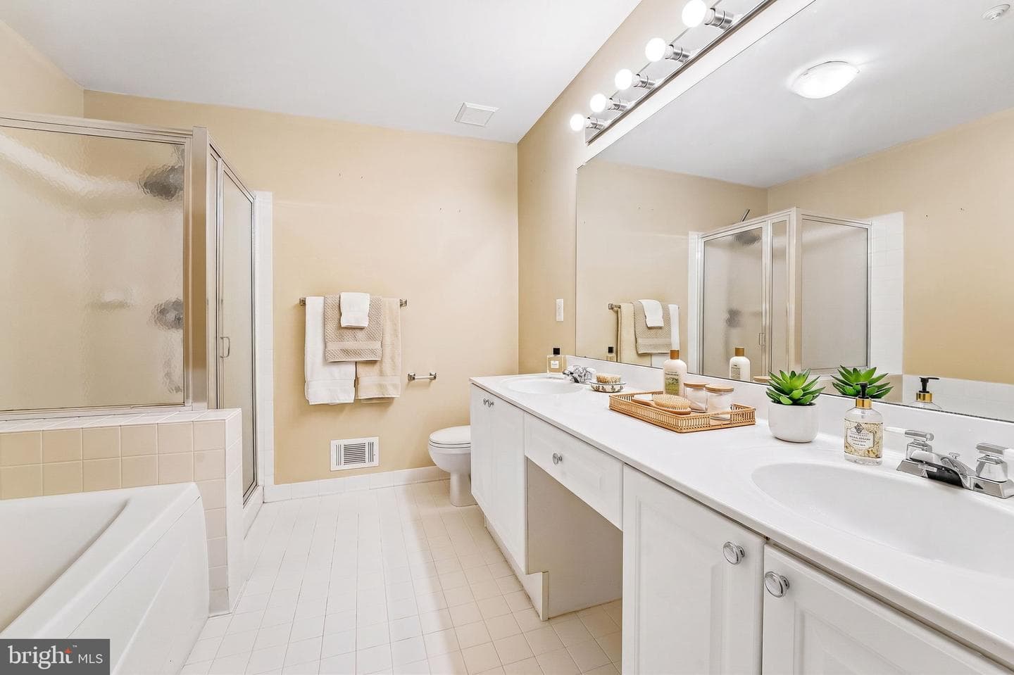2422 Rippling Brook Road photo 17
