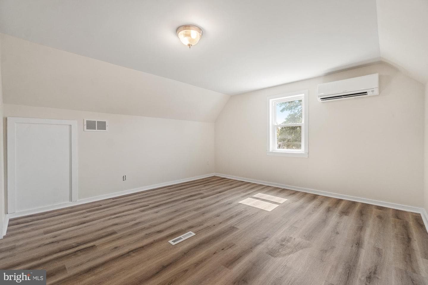 607 Grant Place photo 23