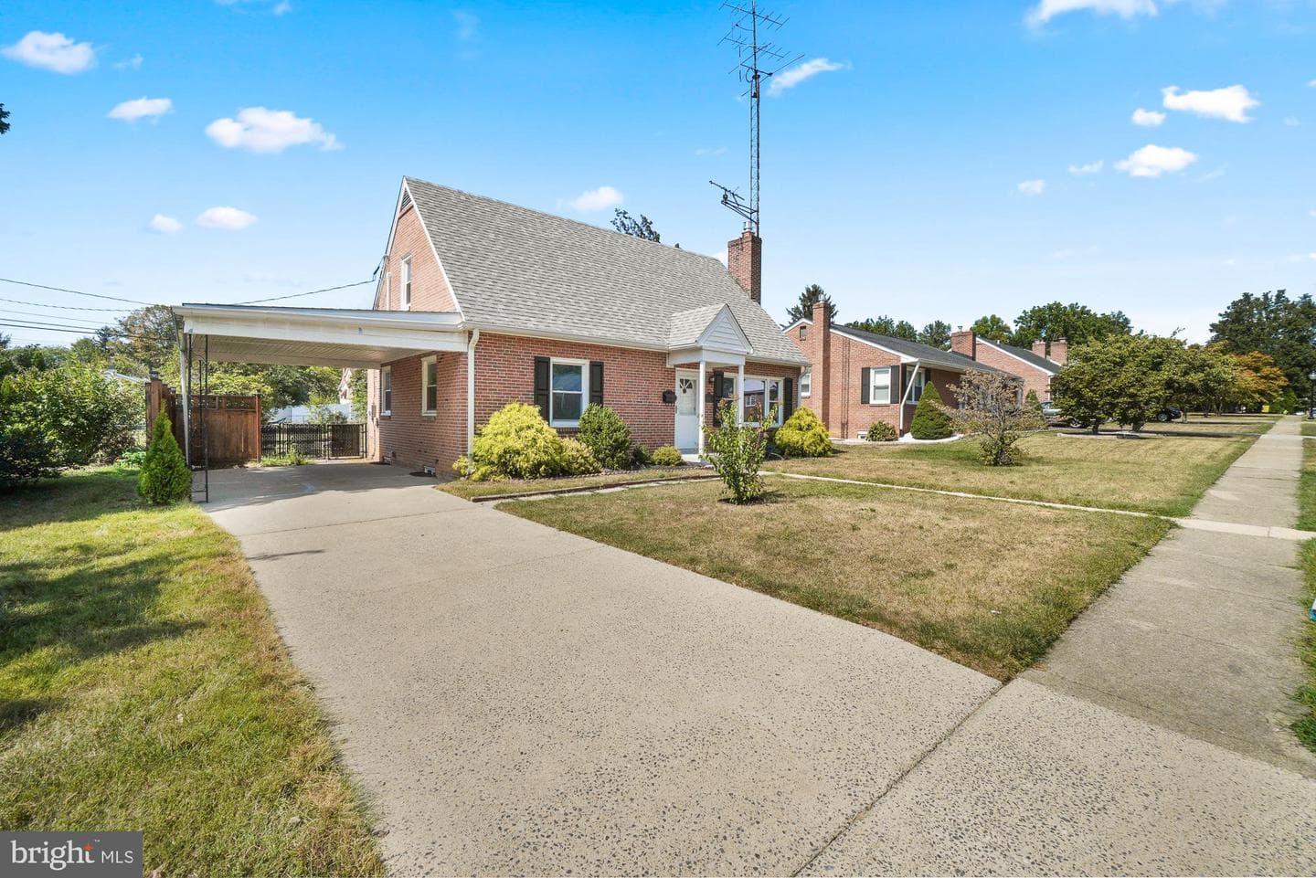 607 Grant Place photo 3