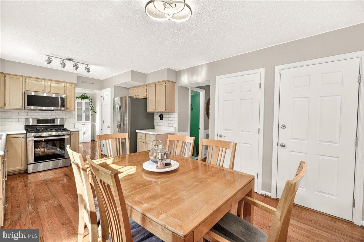 701 Angelwing Lane photo 23