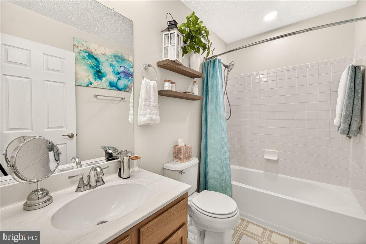 701 Angelwing Lane photo 37