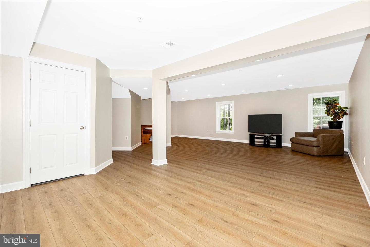 9876 Notting Hill Drive photo 36