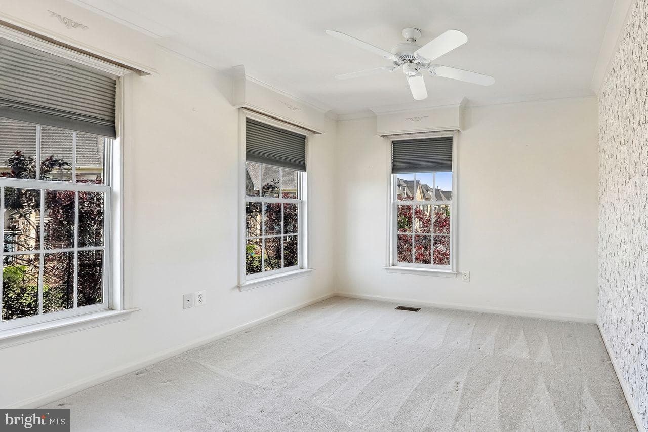 2531 Island Grove Boulevard photo 23
