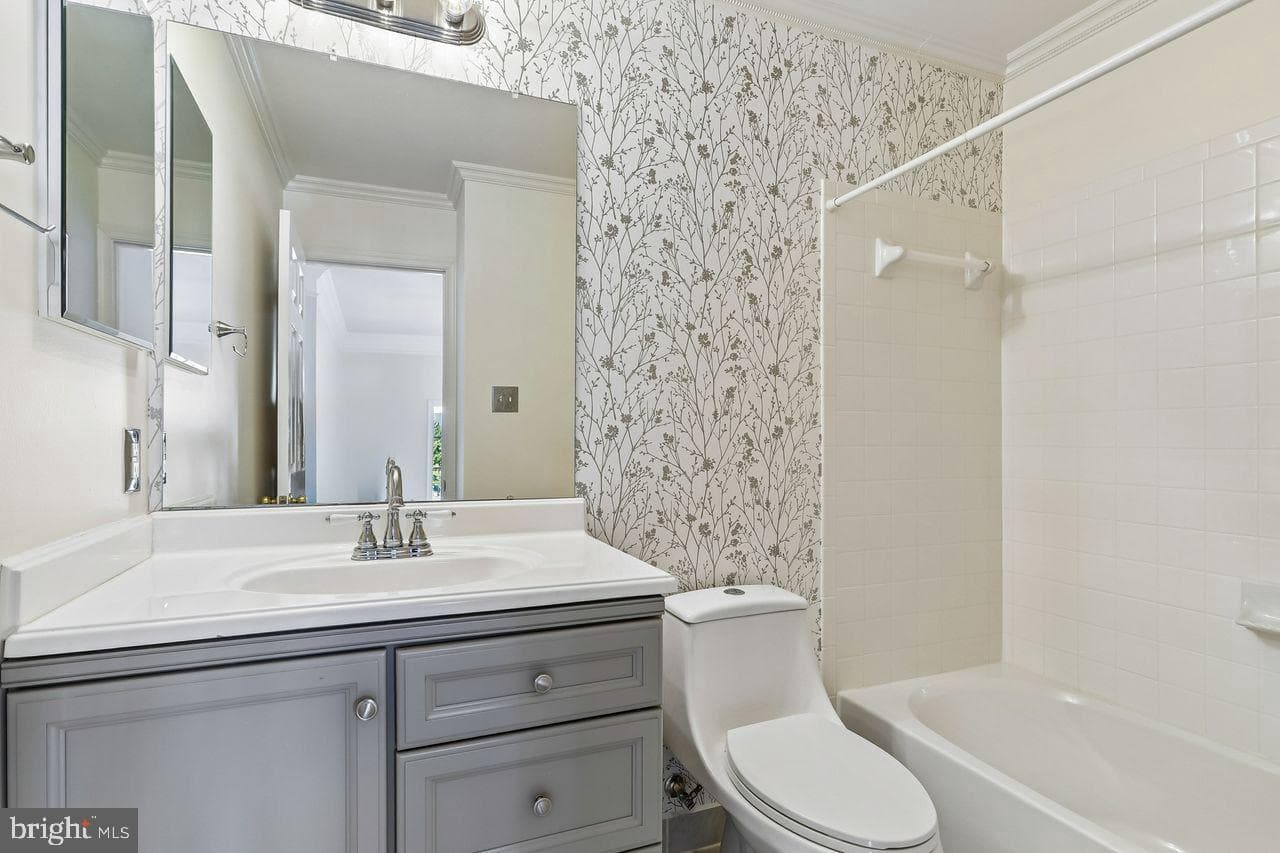 2531 Island Grove Boulevard photo 25