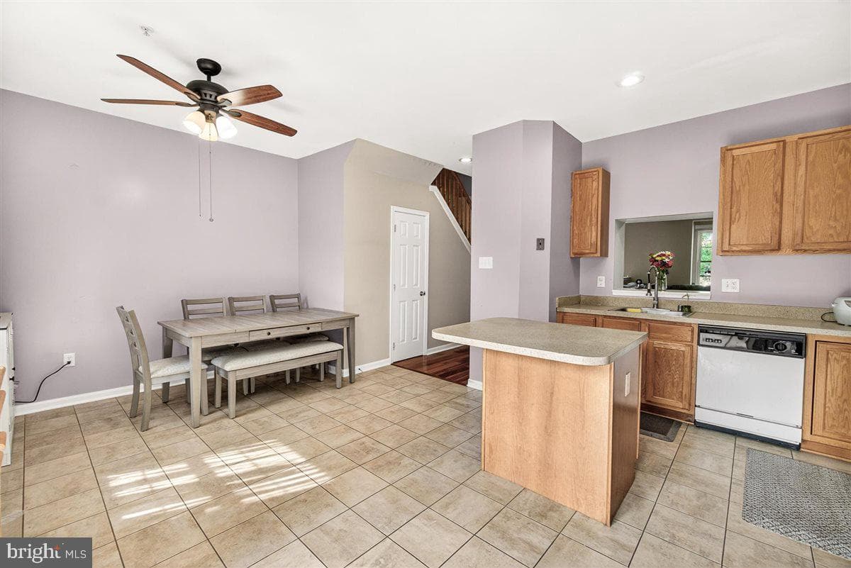 1506 S Rambling Way photo 12