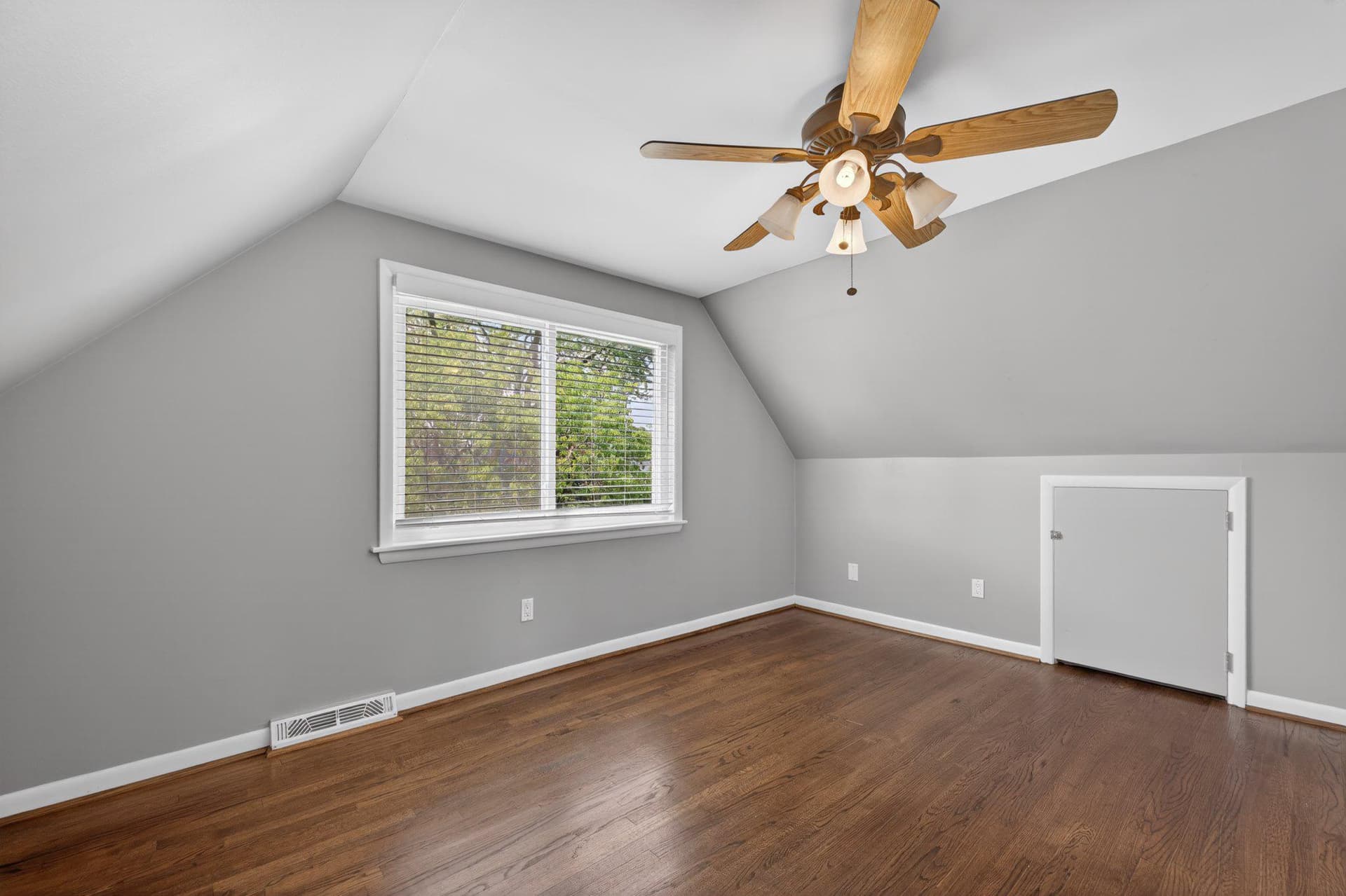 1002 Wilson Place photo 17