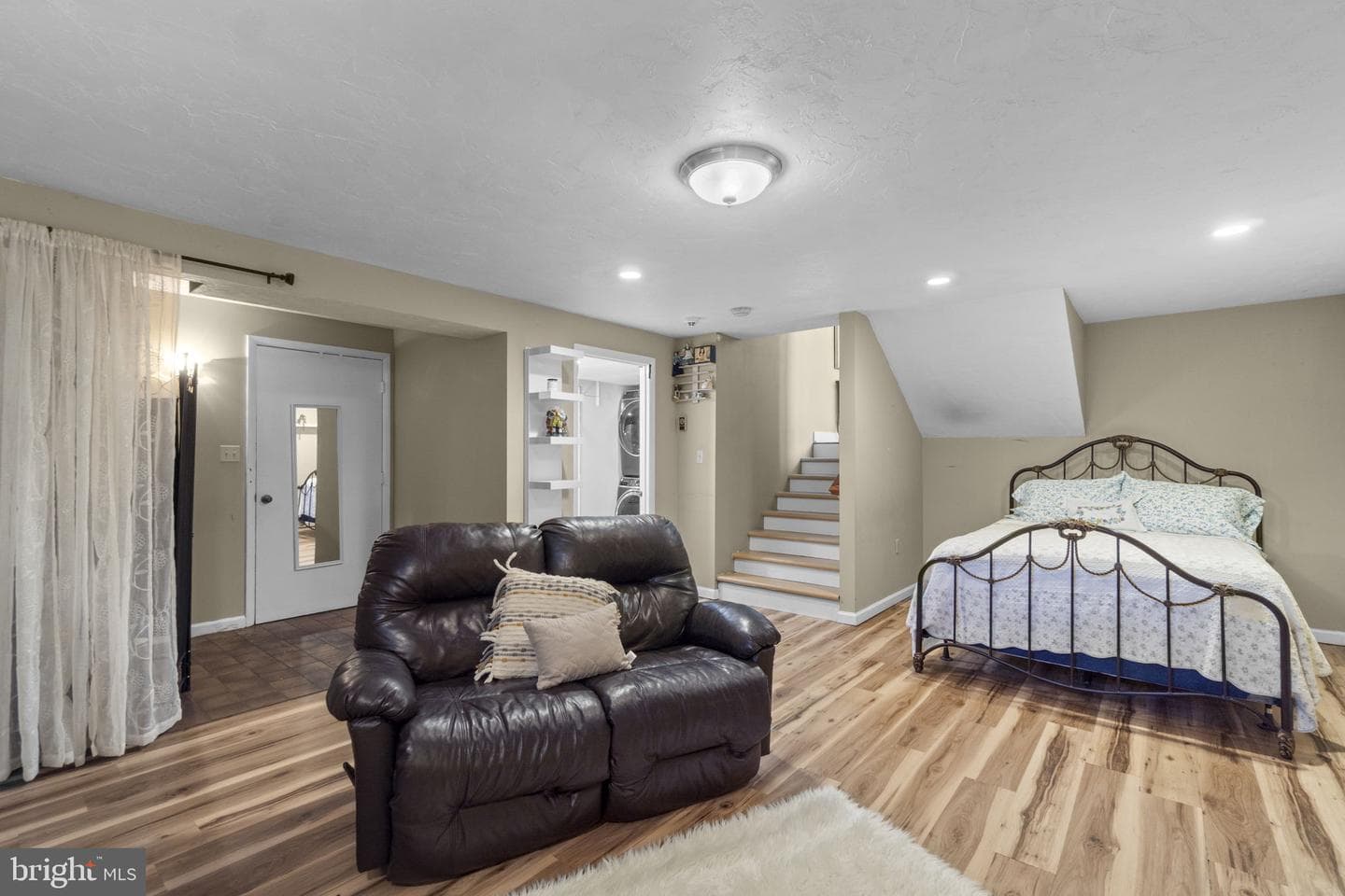 13724 Hillside Avenue photo 34