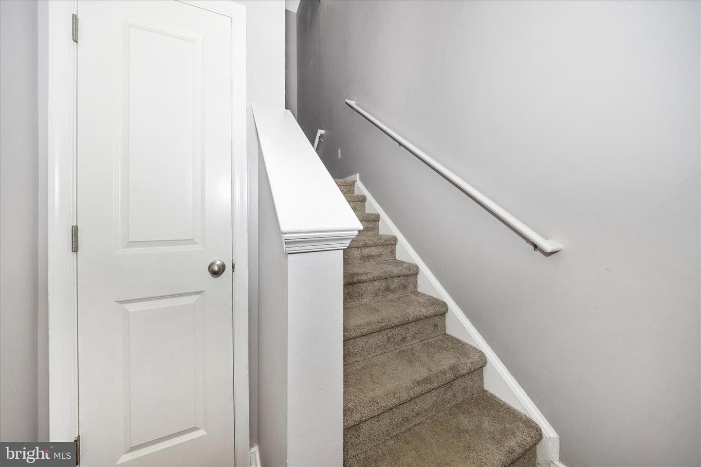 669 E Church Street photo 12