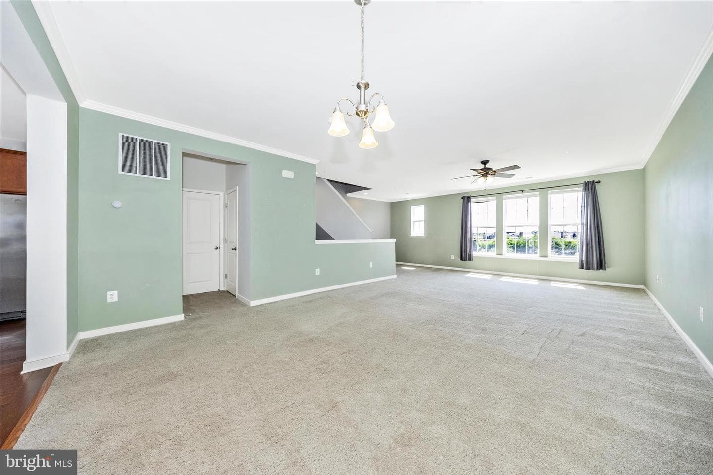 669 E Church Street photo 14