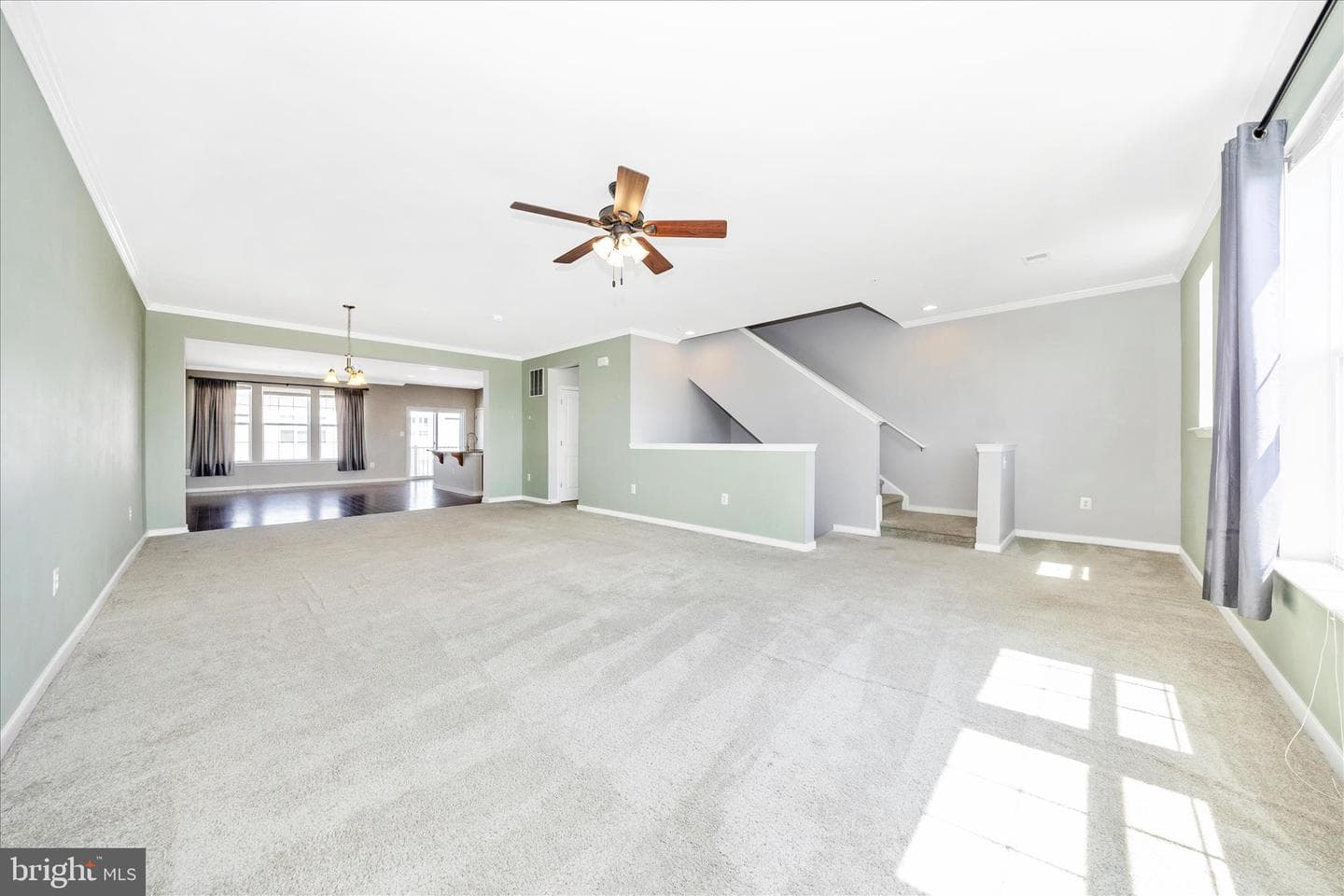 669 E Church Street photo 5