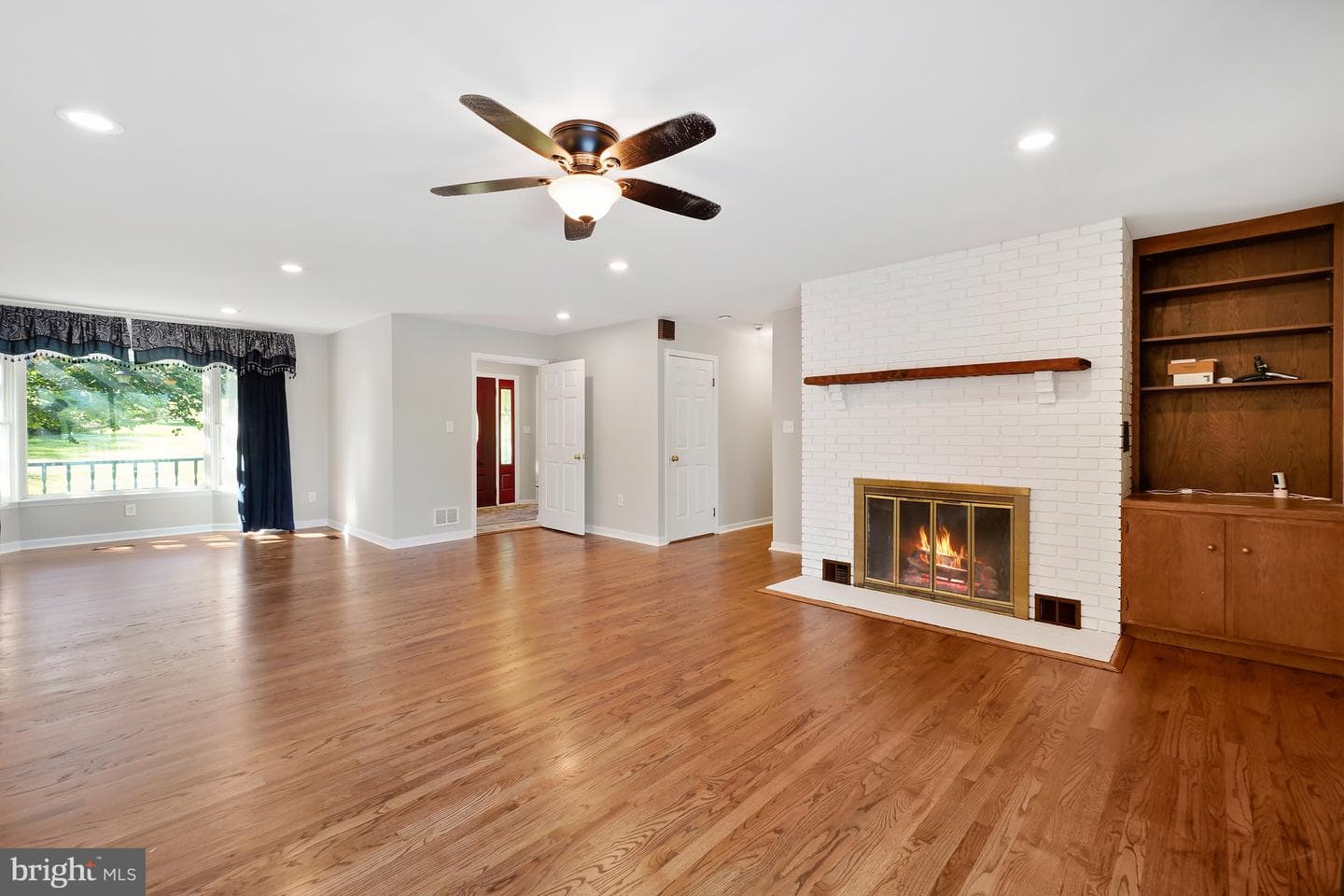 3388 Red Oak Court photo 12