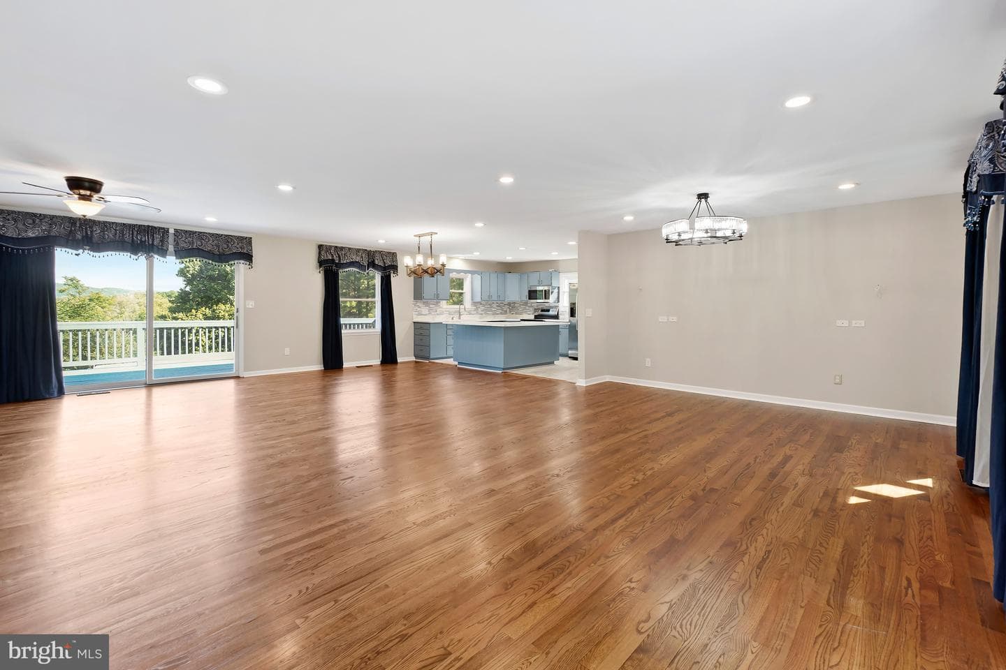 3388 Red Oak Court photo 15