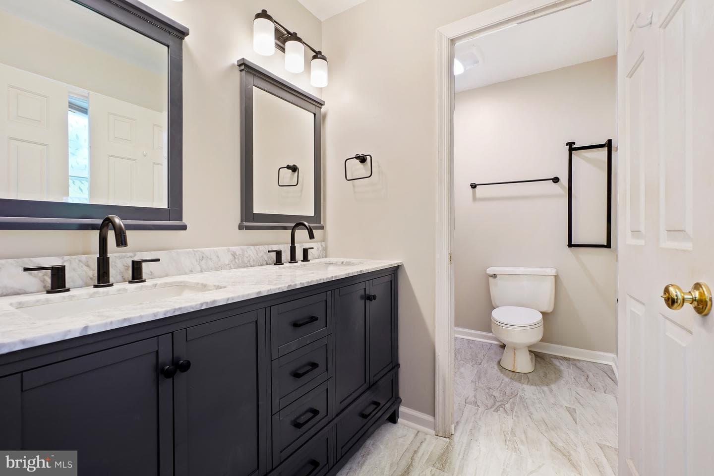 3388 Red Oak Court photo 27