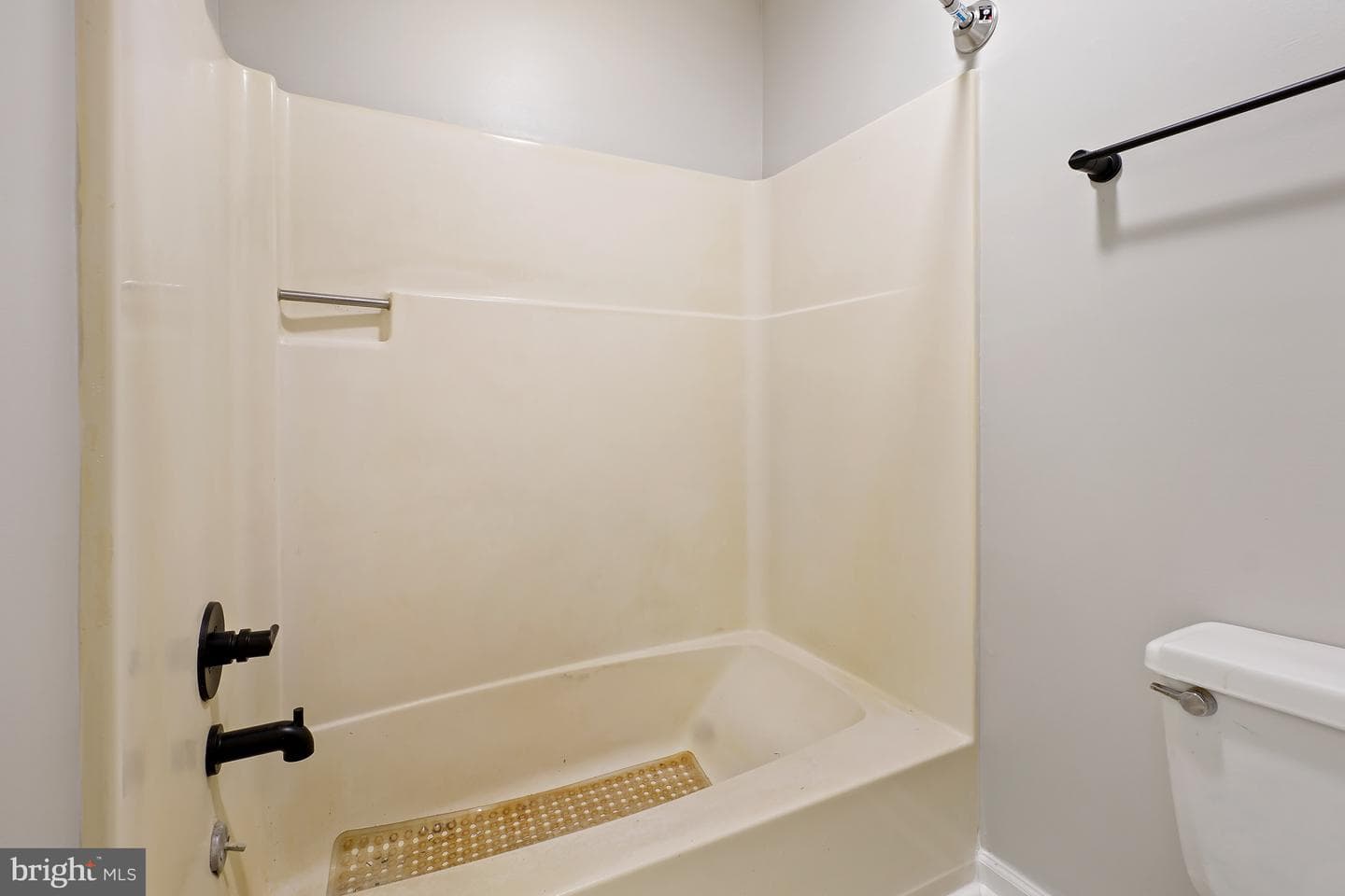 3388 Red Oak Court photo 28