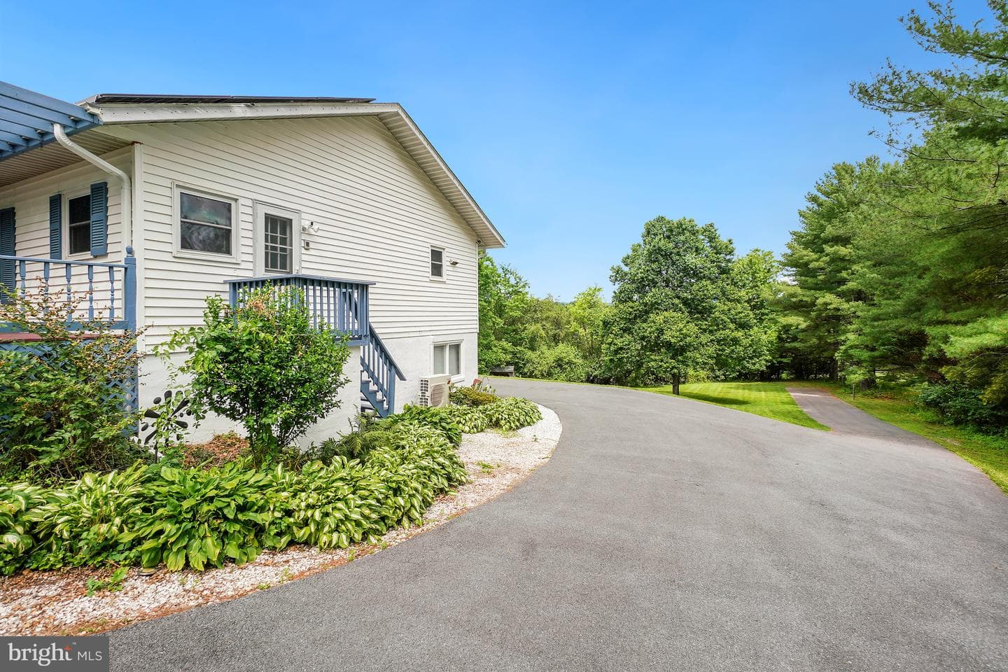 3388 Red Oak Court photo 45