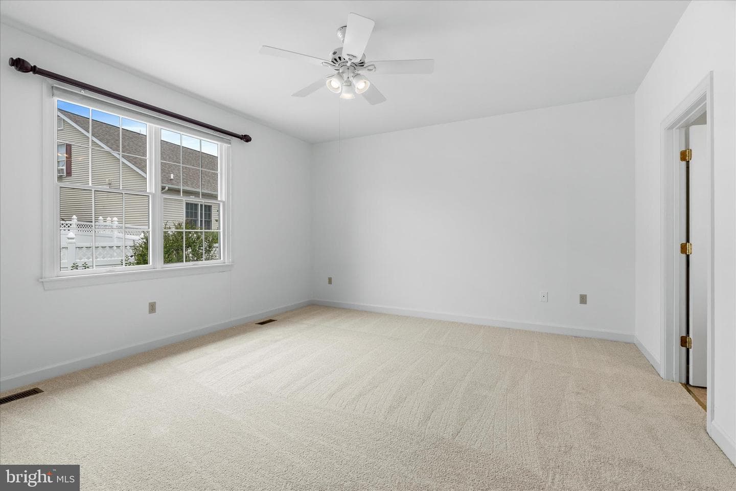 2 Derr Lane photo 32
