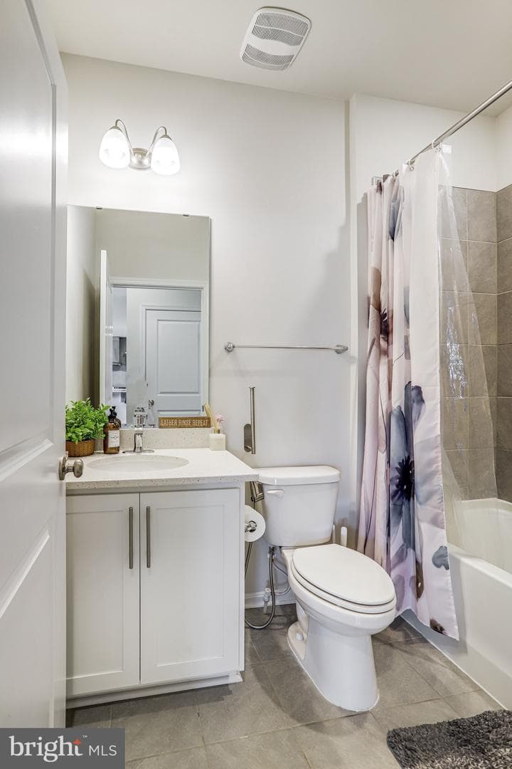 504 Carroll Walk Ave photo 33