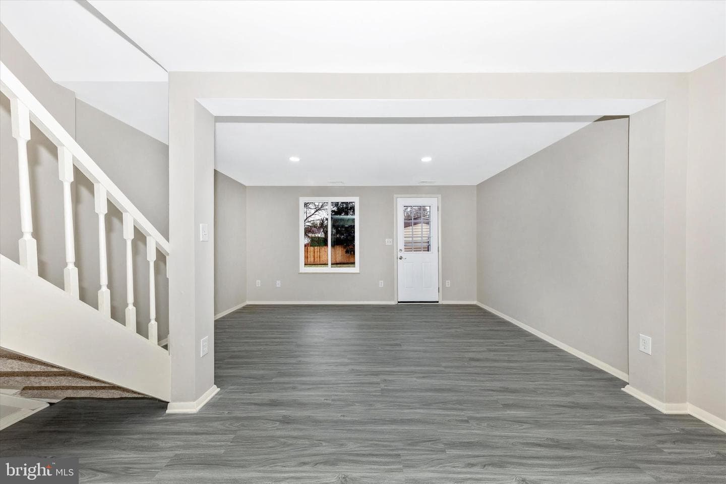 5818 Drawbridge Court photo 14
