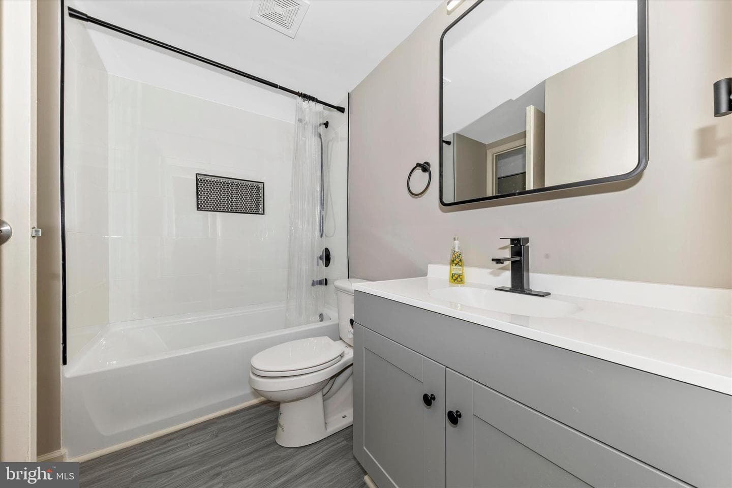 5818 Drawbridge Court photo 24