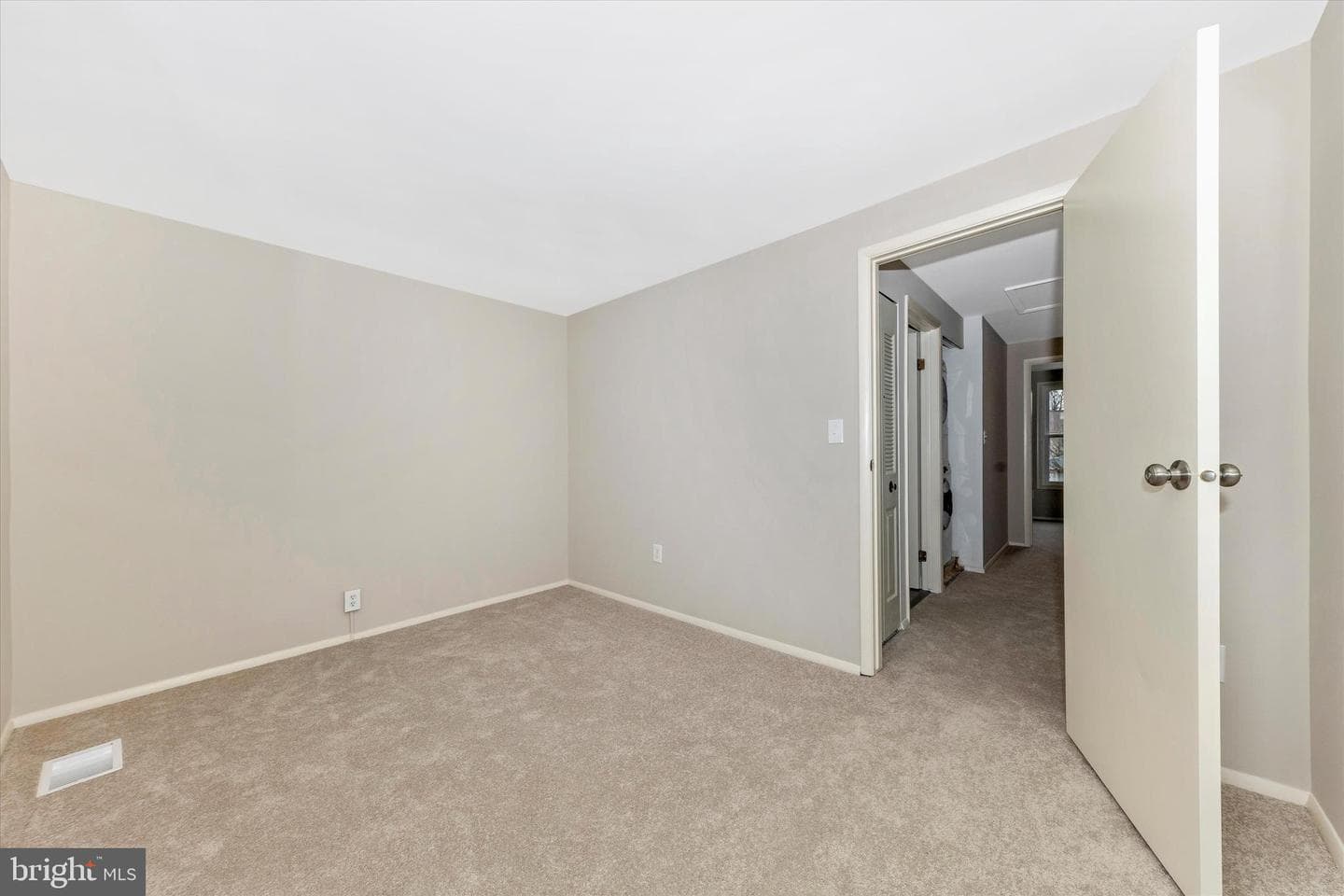 5818 Drawbridge Court photo 28