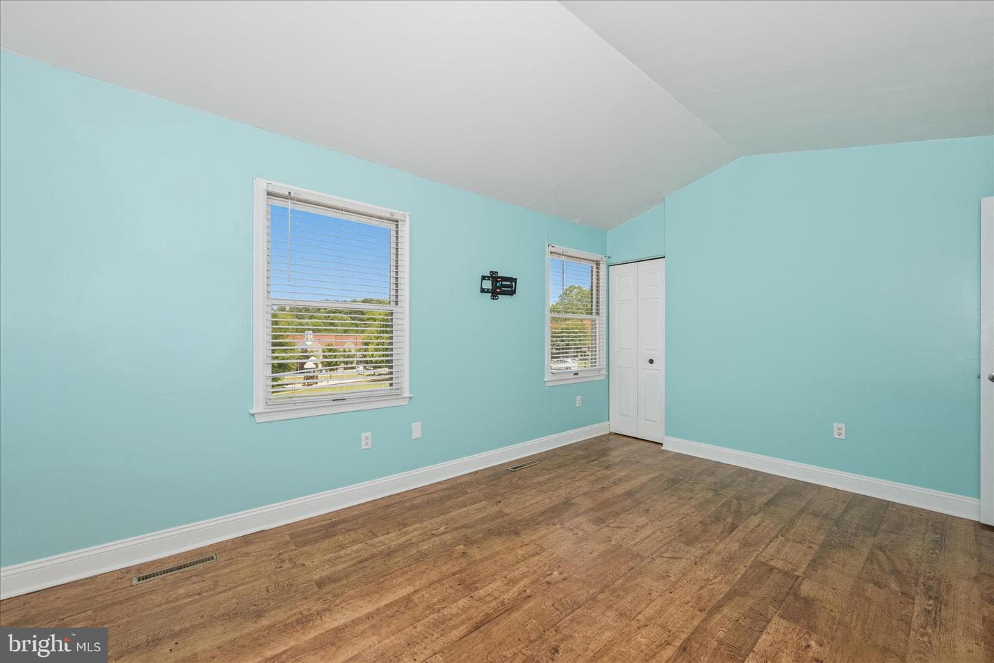 6627 E Beach Drive photo 21