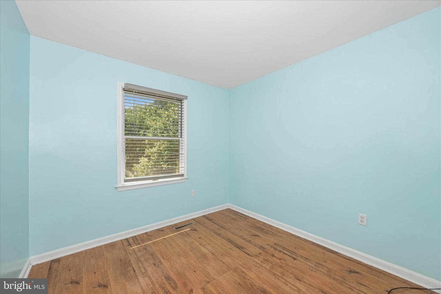 6627 E Beach Drive photo 23