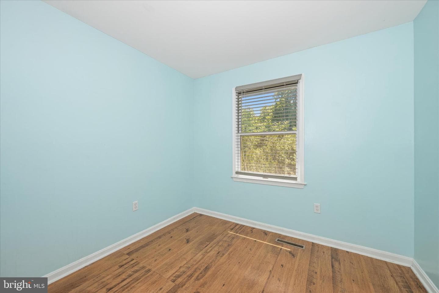 6627 E Beach Drive photo 24
