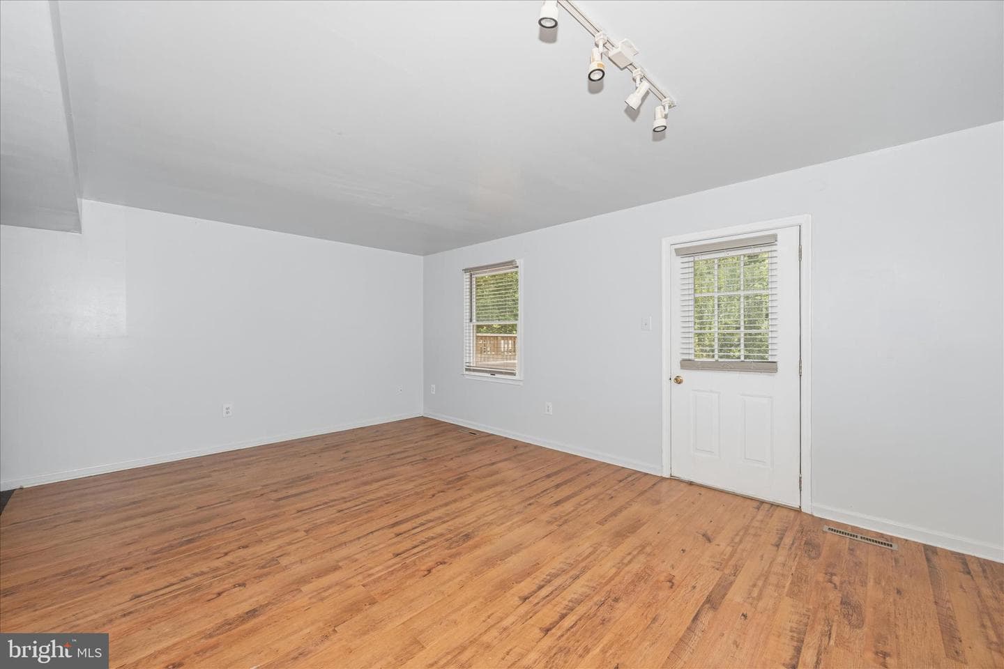 6627 E Beach Drive photo 7