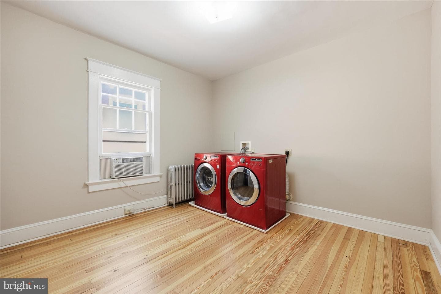315 W 7th St photo 29