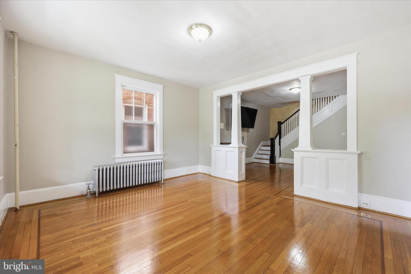 315 W 7th St photo 6