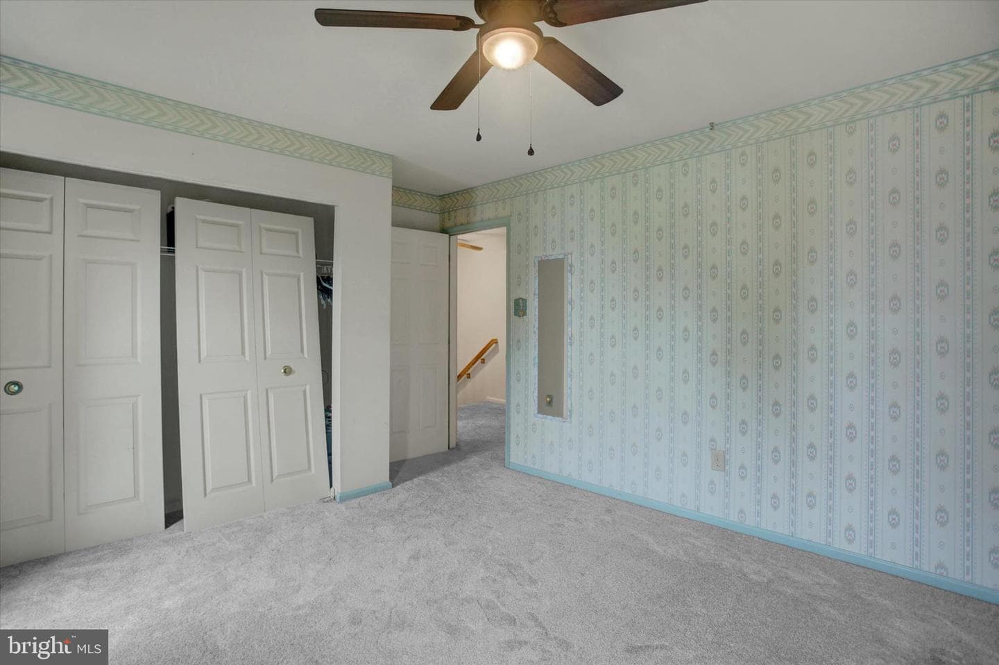 210 Burlington Avenue photo 31