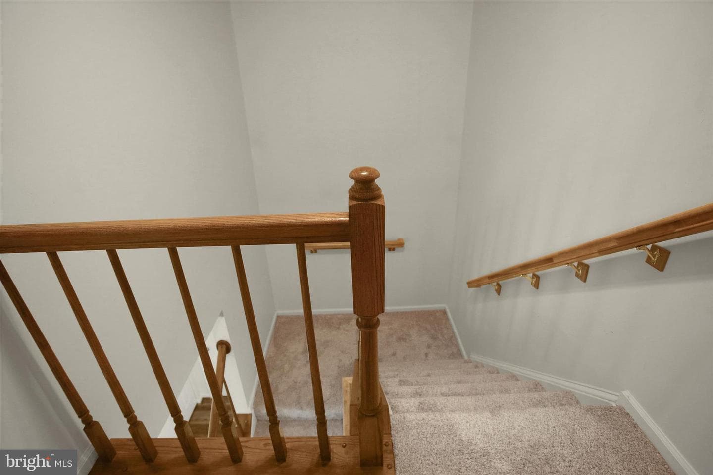 210 Burlington Avenue photo 32