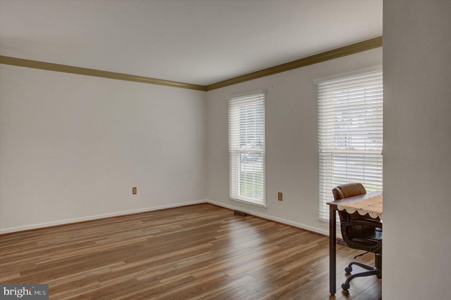 210 Burlington Avenue photo 7