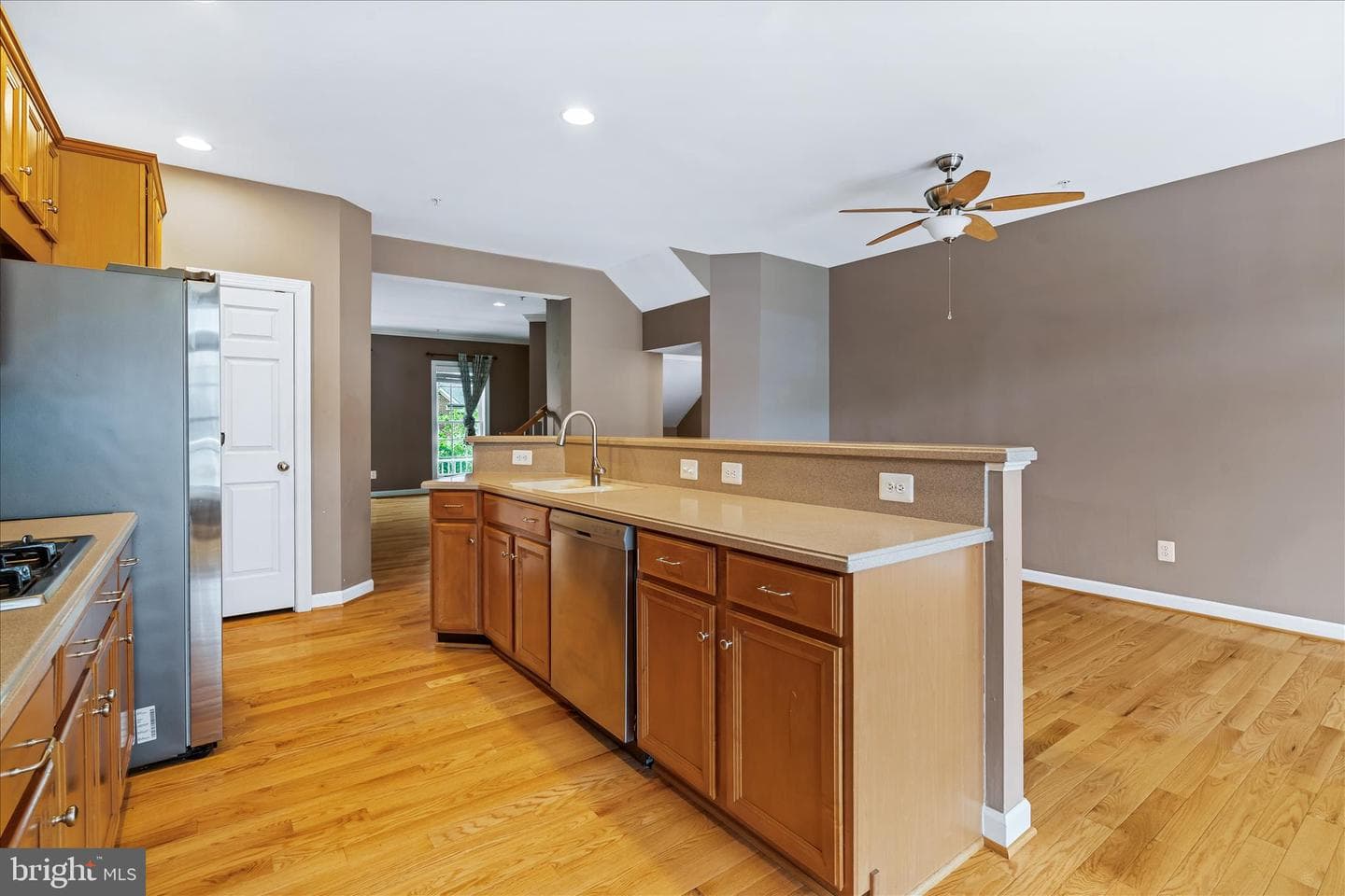 9393 Penrose Street photo 10