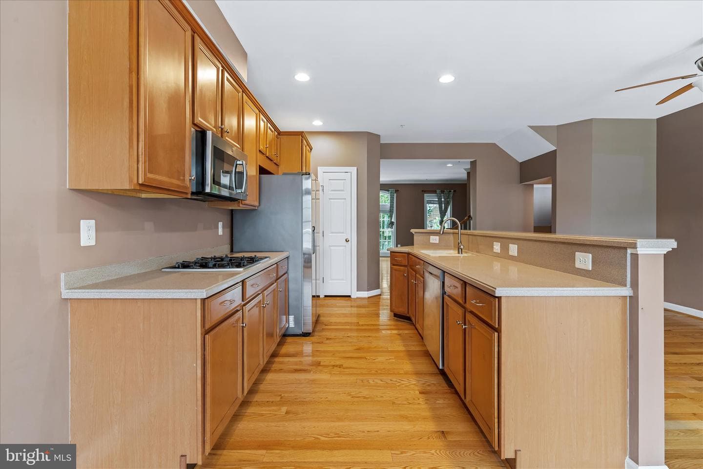 9393 Penrose Street photo 11