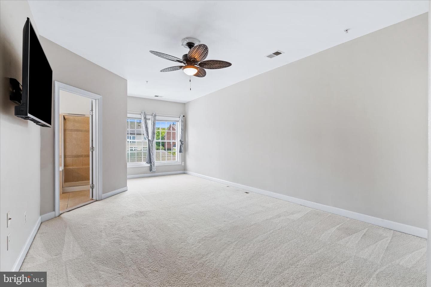 9393 Penrose Street photo 20