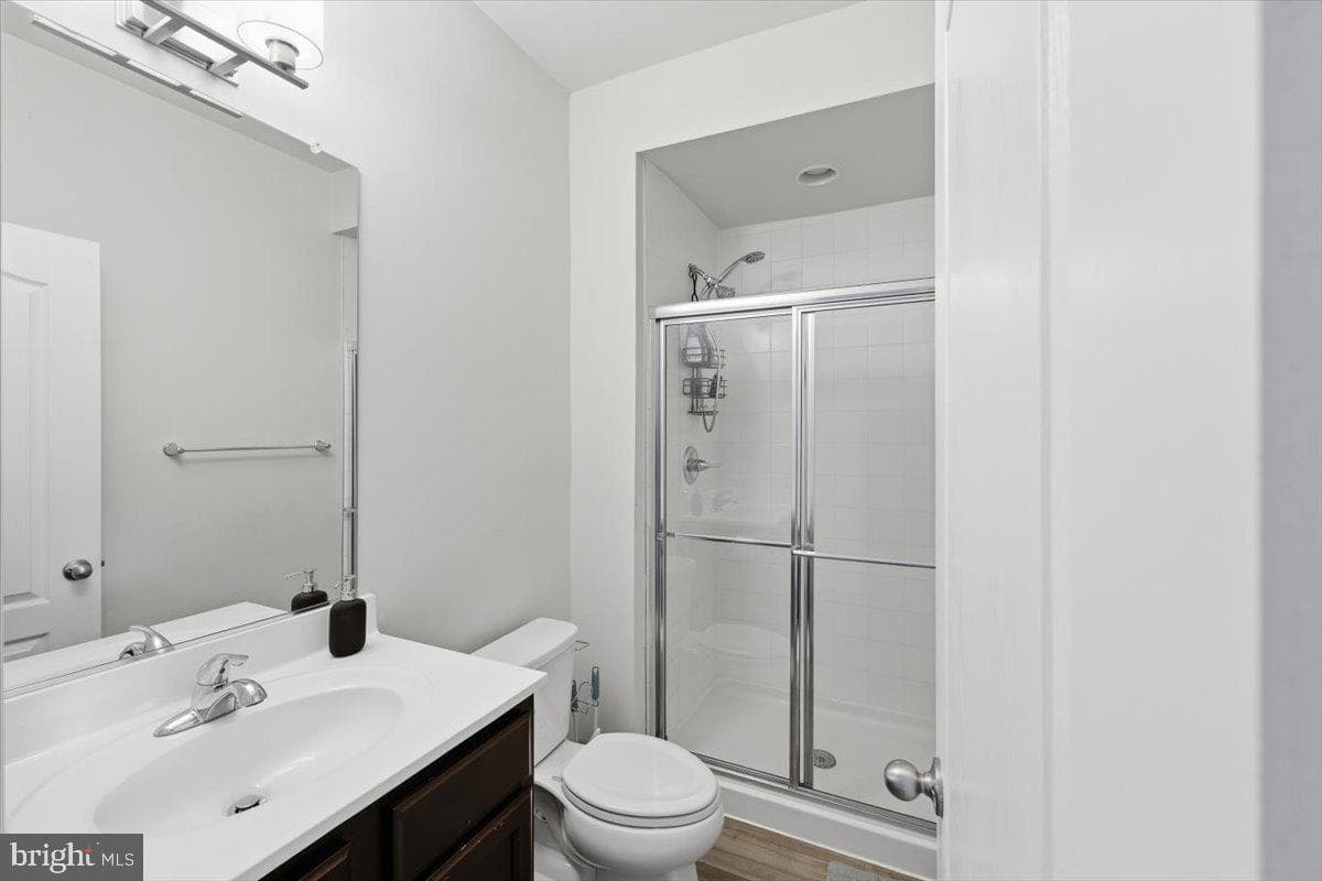 1833 Clancy Avenue photo 35