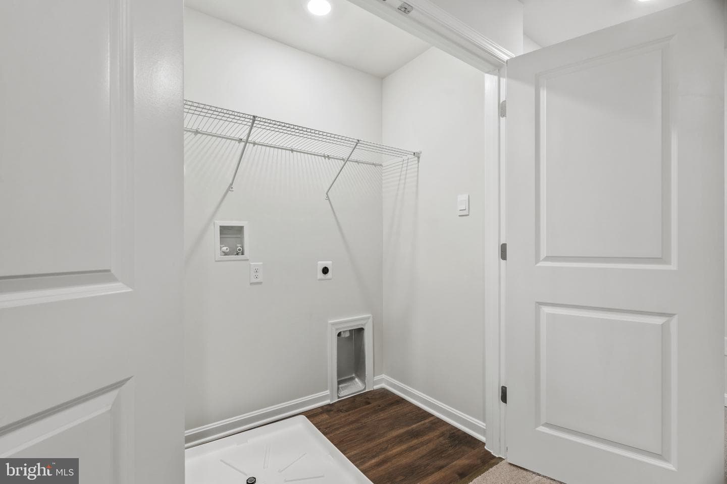 434 Ensemble Way photo 32