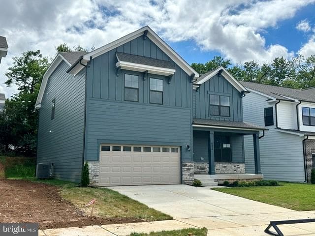 472 Ensemble Way photo 3