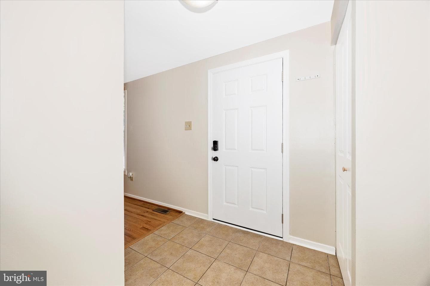 1201 Conewago Drive photo 4