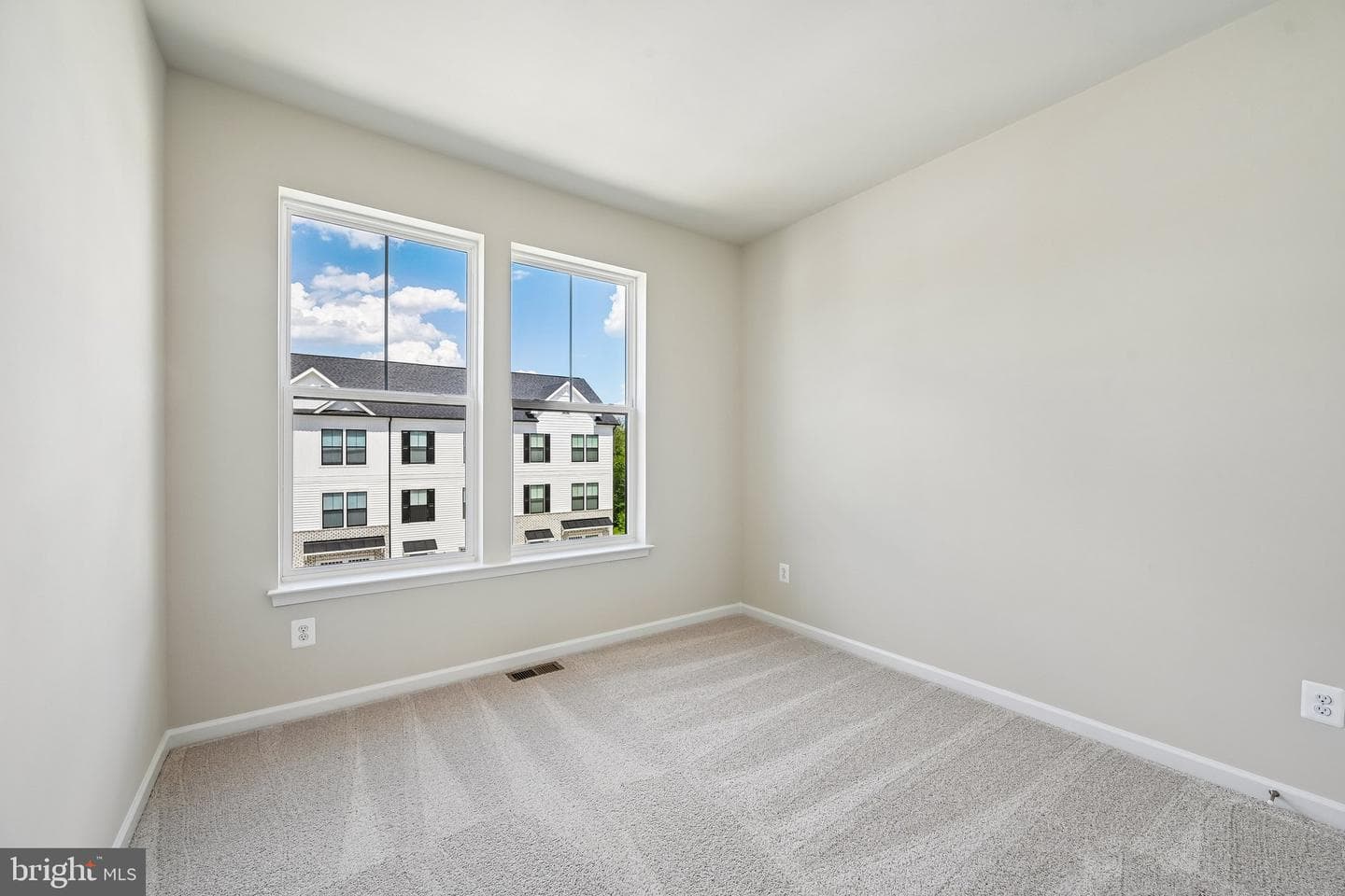 2109 Peace Lily Lane photo 33