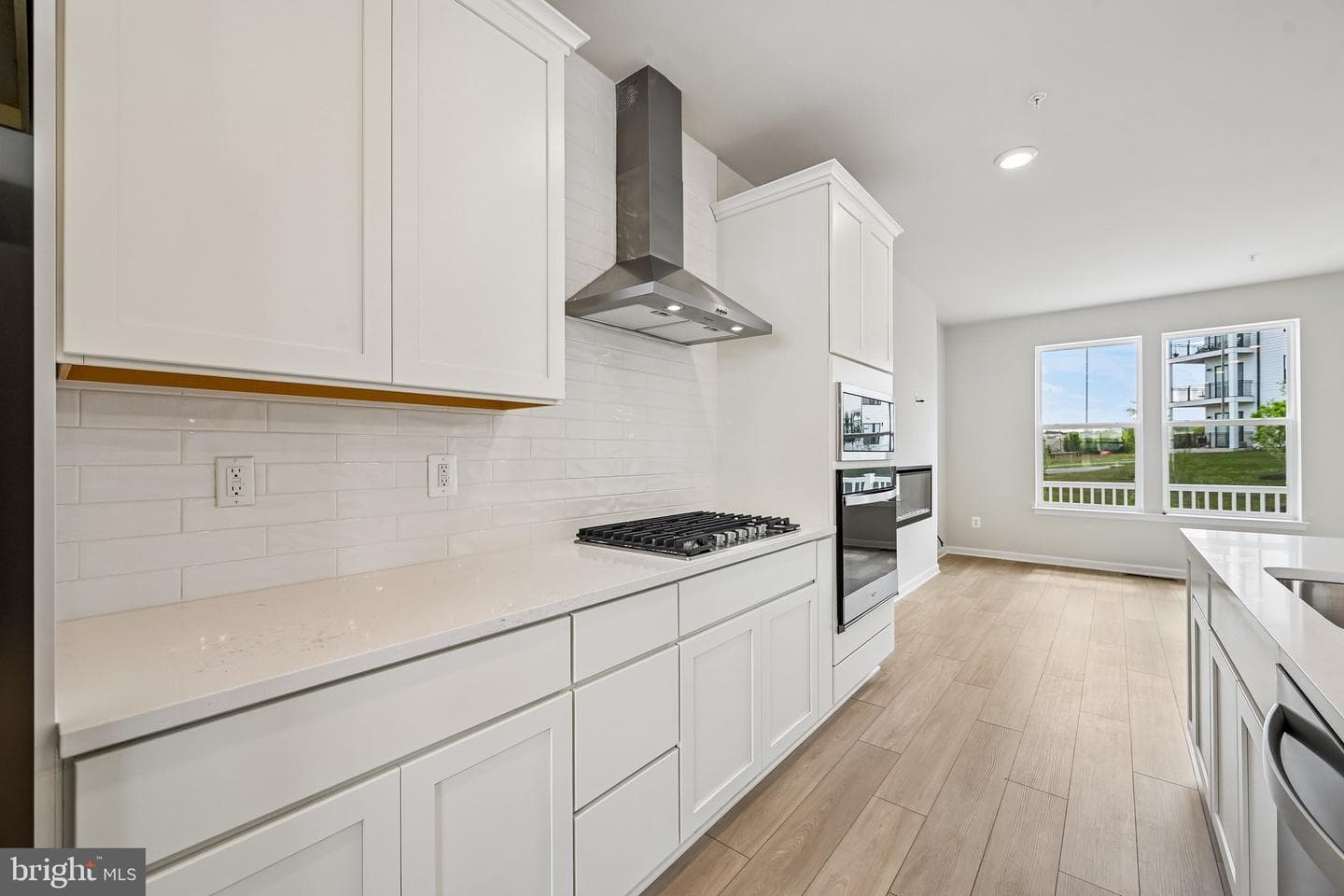 2109 Peace Lily Lane photo 5